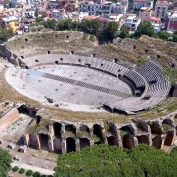 cover Parco archeologico dei Campi Flegrei - Anfiteatro di Liternum